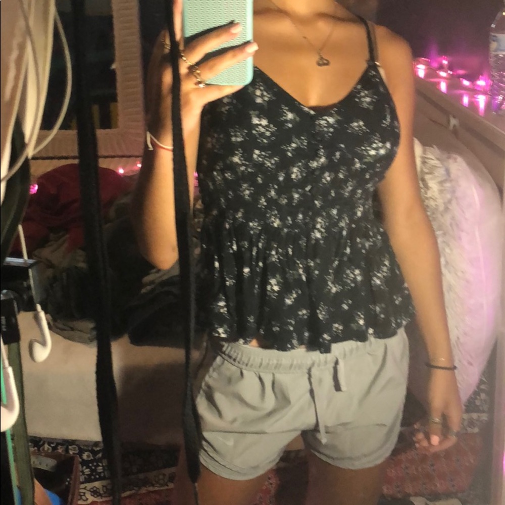 AE Floral top 🖤🦋